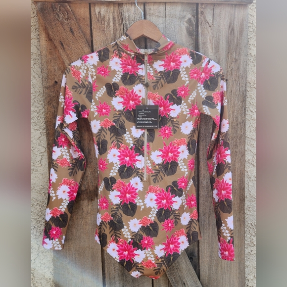 NWT ACACIA SWIMWEAR Ehukai Fullpc Lei Day Womens Size M Swimsuit - Picture 4 of 9